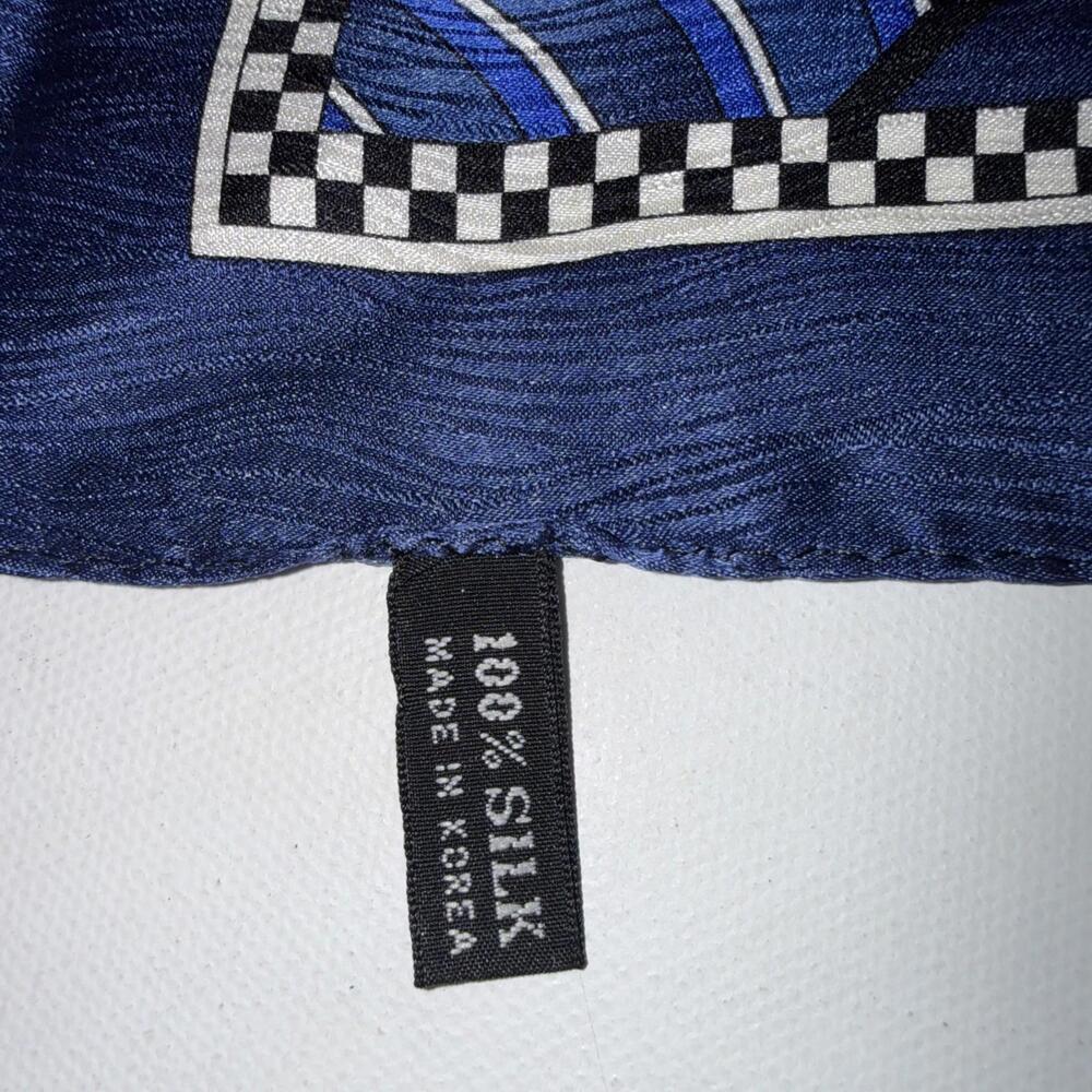 Unbranded 100% Silk Handkerchief Made In Korea Hand Rolled‎ Vintage Pocket Scarf - Picture 2 of 6